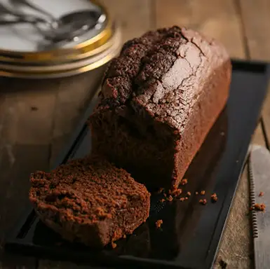 עוגת שוקולד, נראית קצת יבשה אבל בוודאי מיהו הכין אותה עם המון אהבה אז אל תגלו